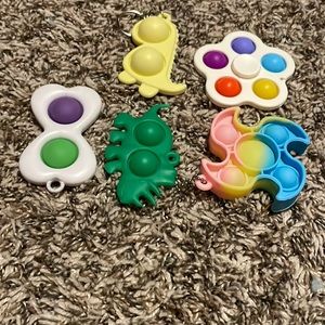 6 Pop Toys